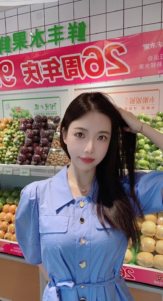 A2249 照片1347张 视频11个 中国女 美女少妇 生活日常 旅游 视频有自拍
